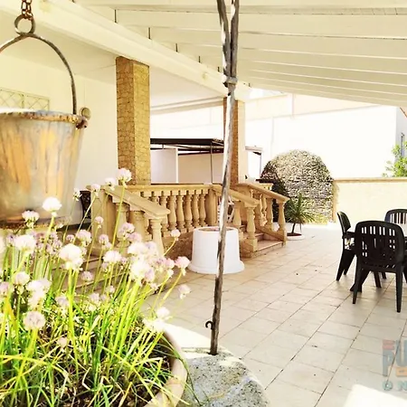 Miranda Con Ampio Giardino Ferienhaus *